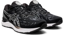 Asics Men’s Gel-Cumulus 23 WIDE (001 - Black/White) 9 Asics Men’s Gel-Cumulus 23 WIDE (001 - Black/White) -Swiftwick Shop 1011B014 001 SB FR AOP 2739x1500